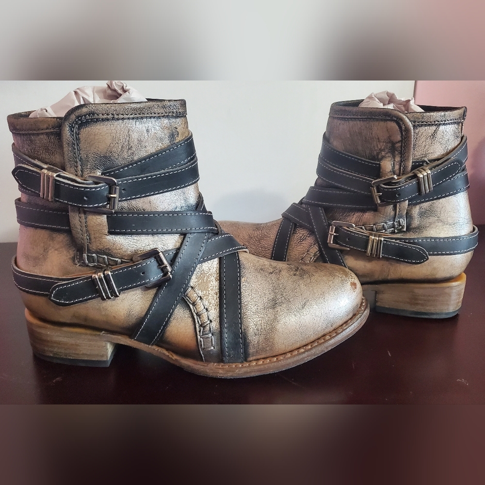 FREEBIRD REDFORD PEWTER 9 EUC